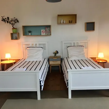 La Maison De Famille Bed & Breakfast *