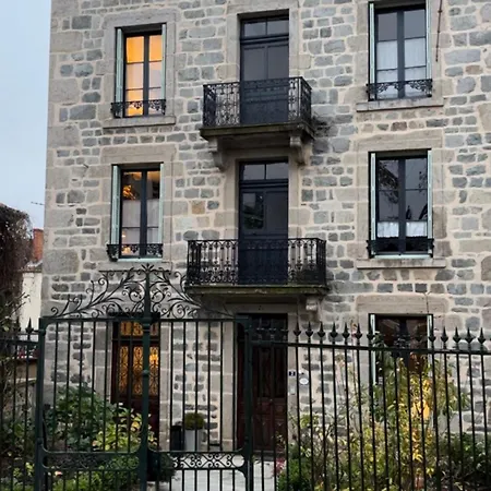 La Maison De Famille *